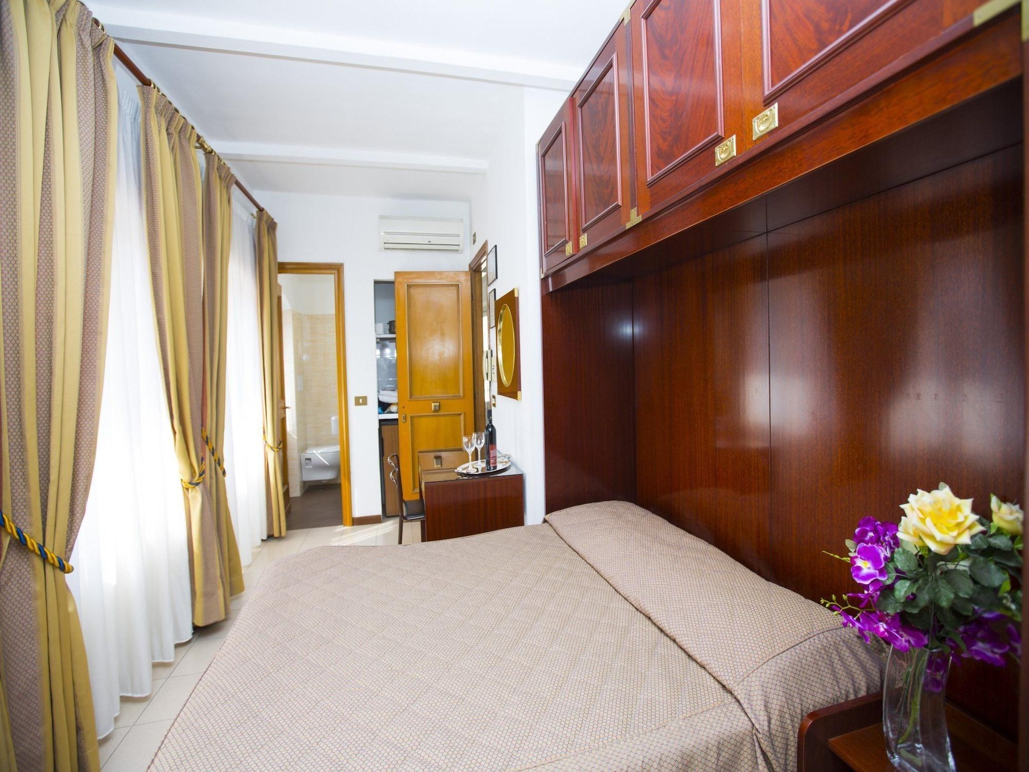 Hotel Residence Villa Tassoni Rome Exterior photo
