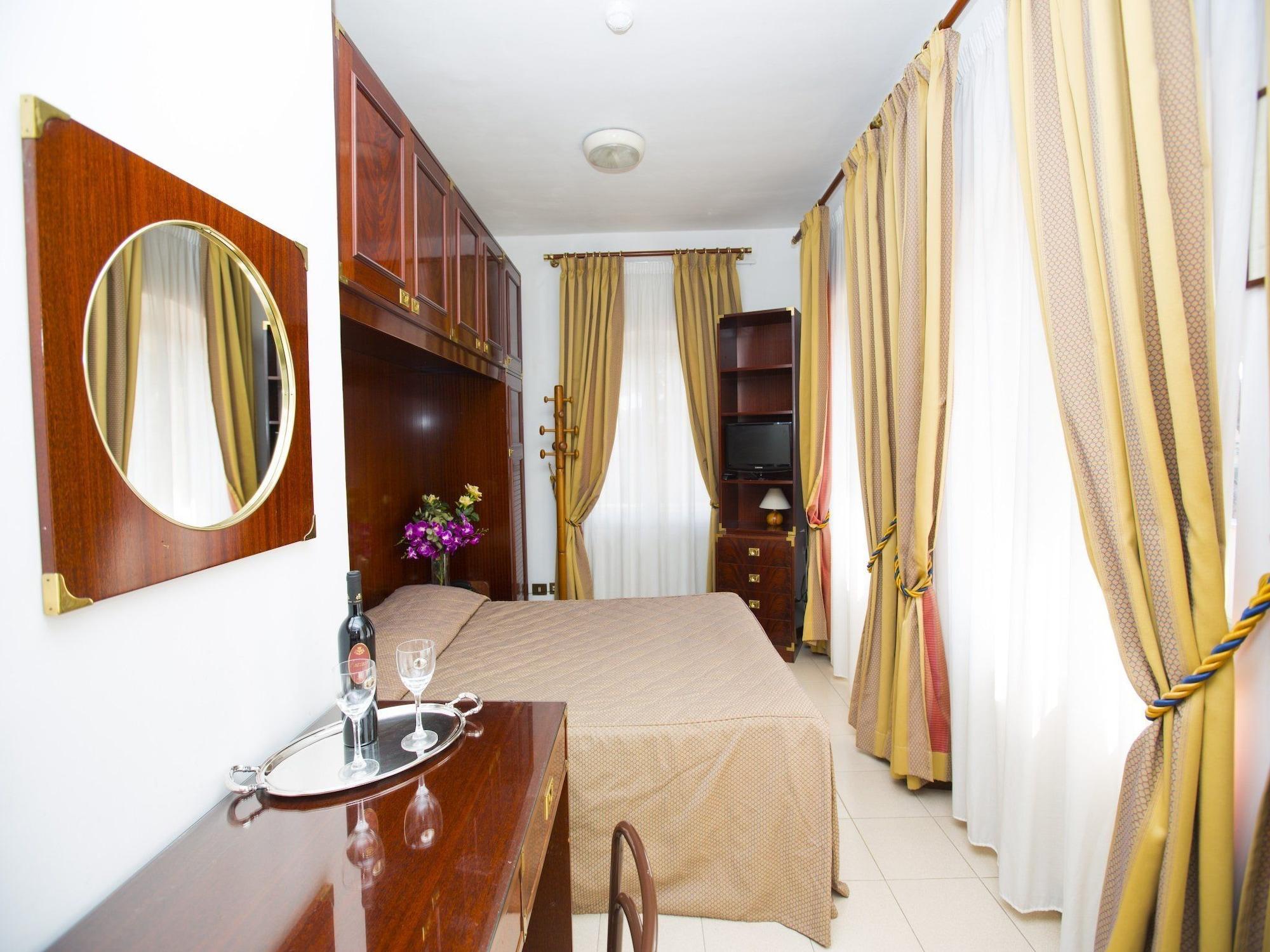 Hotel Residence Villa Tassoni Rome Exterior photo