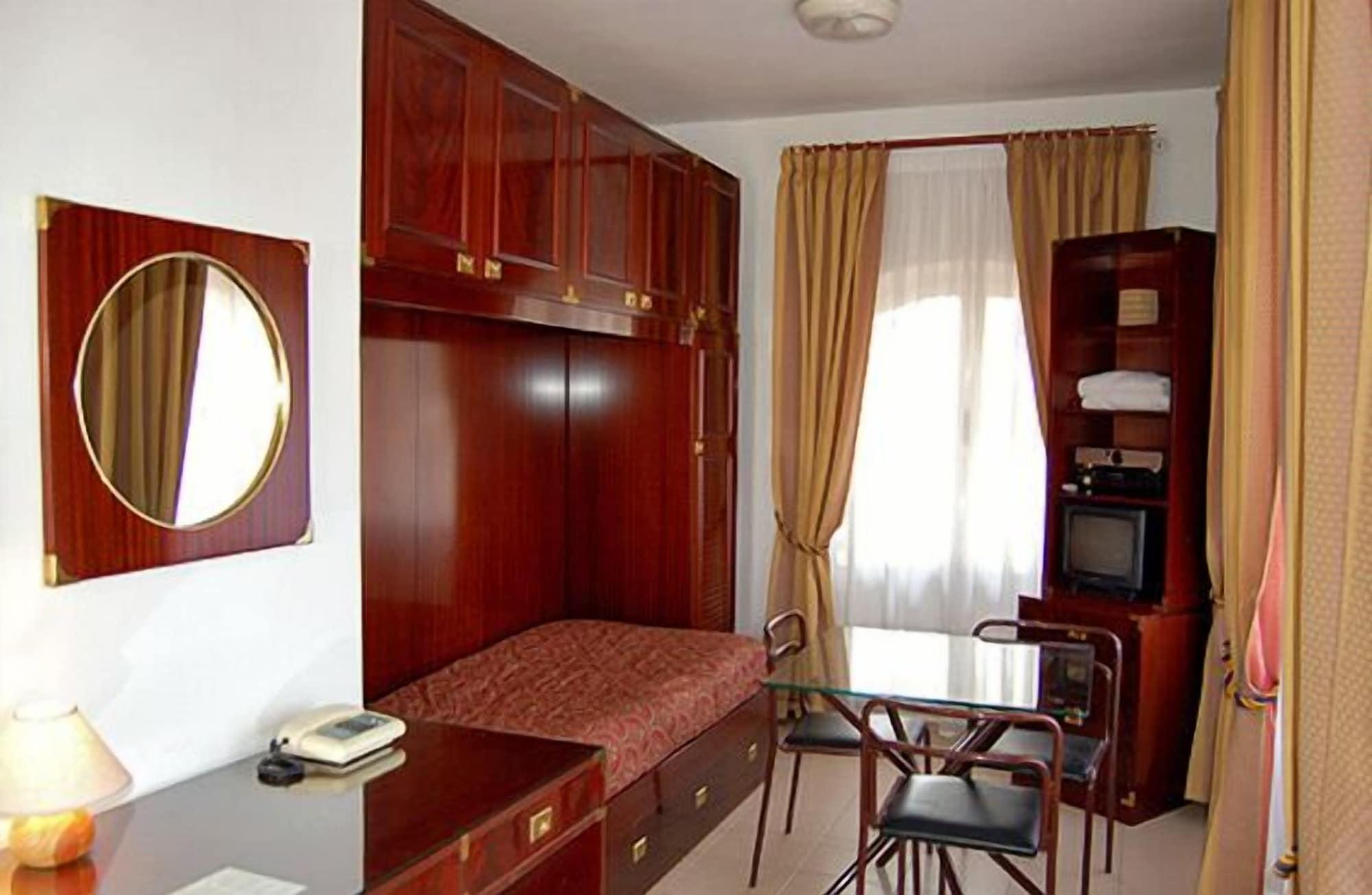 Hotel Residence Villa Tassoni Rome Exterior photo