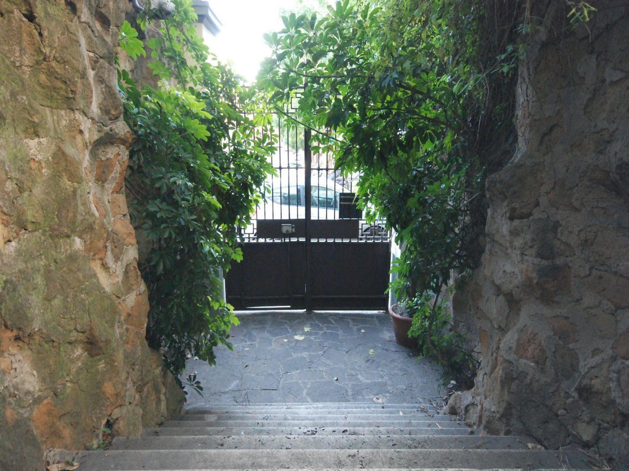 Hotel Residence Villa Tassoni Rome Exterior photo